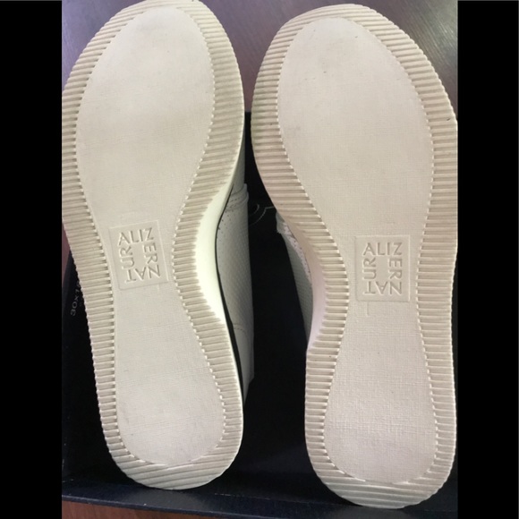 Naturalizer Jaque Women White Shoes Size 4M - Picture 3 of 4